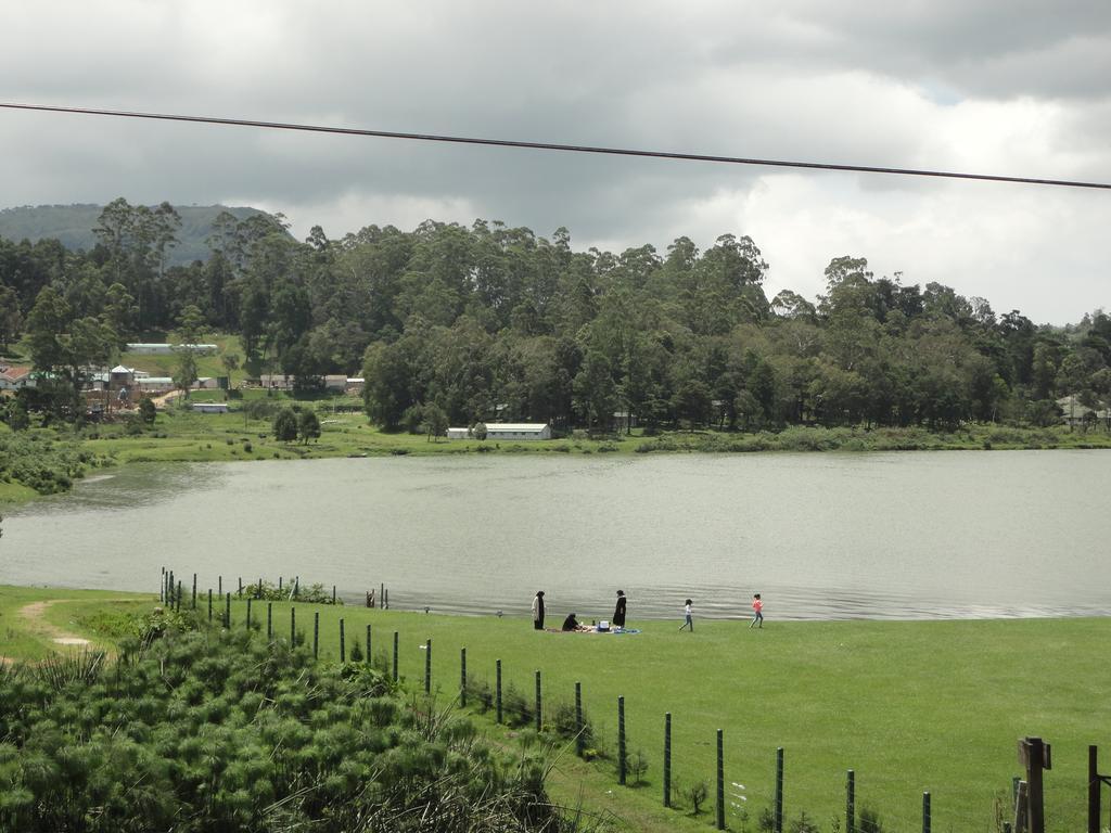 Srihelyes Inn นูวาราเอลิยา ภายนอก รูปภาพ