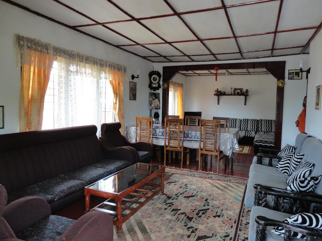 Srihelyes Inn นูวาราเอลิยา ภายนอก รูปภาพ