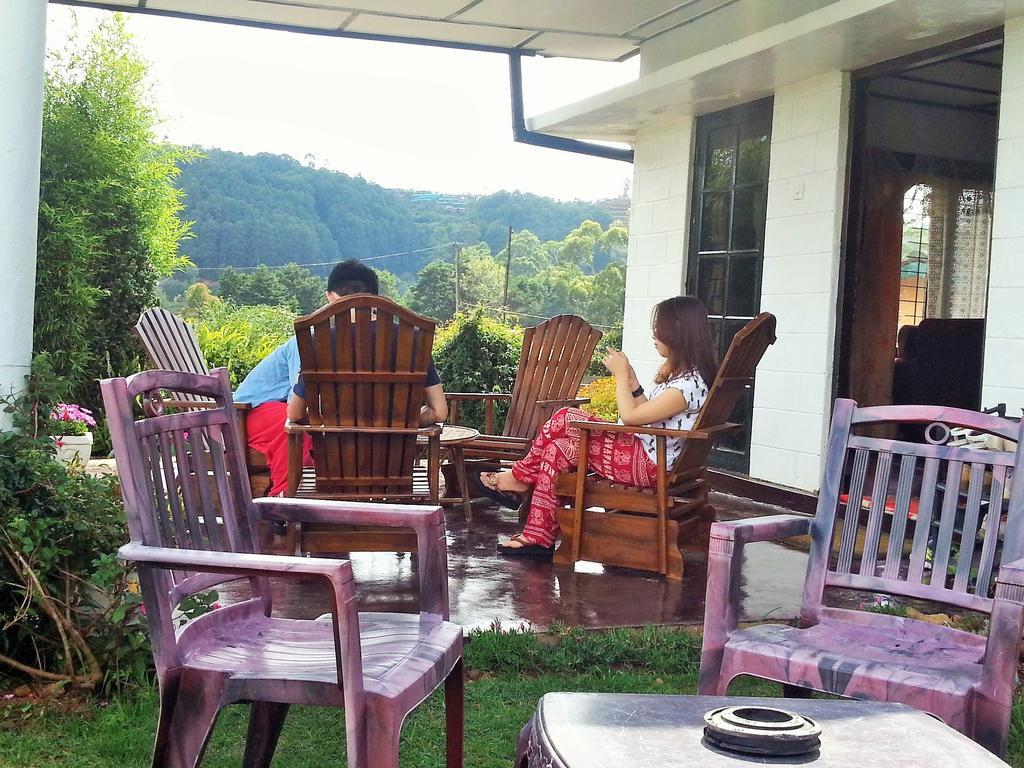 Srihelyes Inn นูวาราเอลิยา ภายนอก รูปภาพ