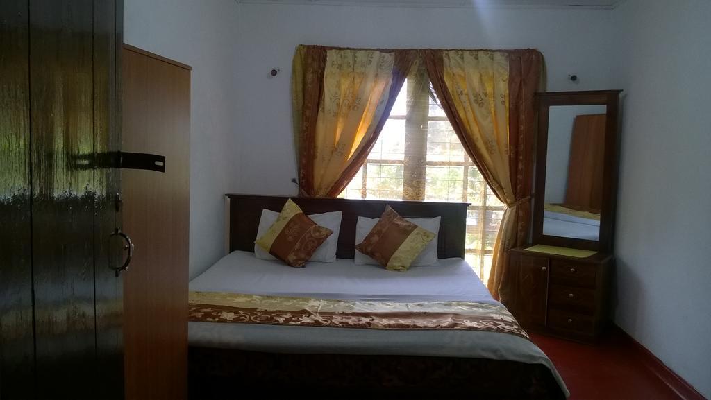 Srihelyes Inn นูวาราเอลิยา ภายนอก รูปภาพ