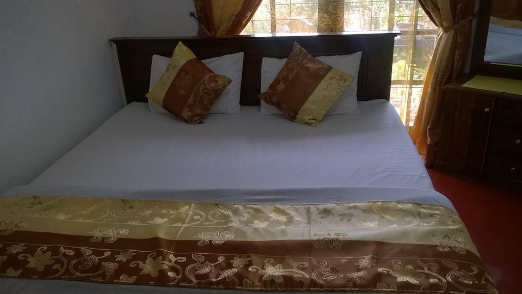 Srihelyes Inn นูวาราเอลิยา ภายนอก รูปภาพ