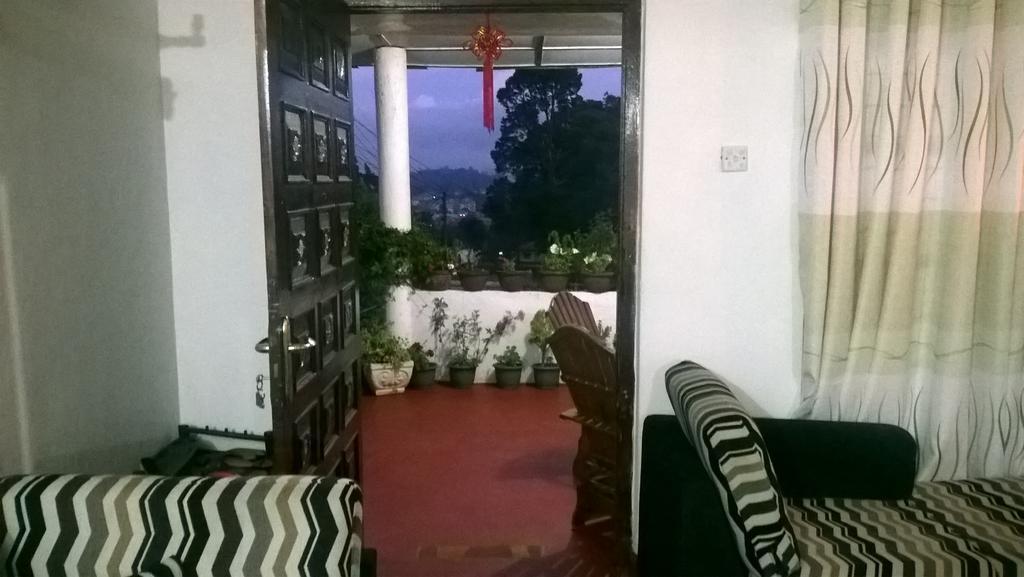 Srihelyes Inn นูวาราเอลิยา ภายนอก รูปภาพ