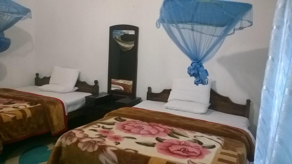 Srihelyes Inn นูวาราเอลิยา ภายนอก รูปภาพ