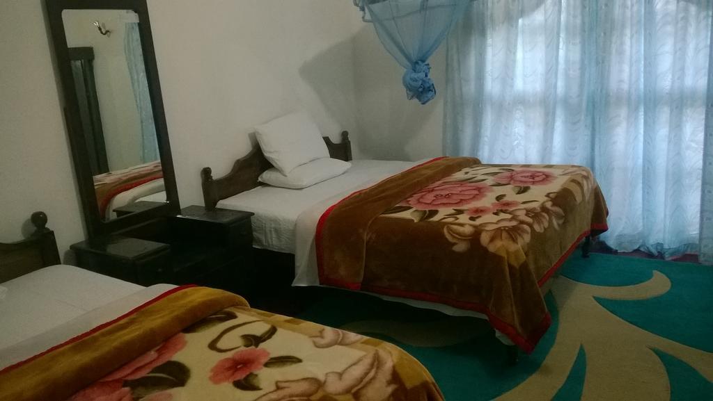 Srihelyes Inn นูวาราเอลิยา ภายนอก รูปภาพ